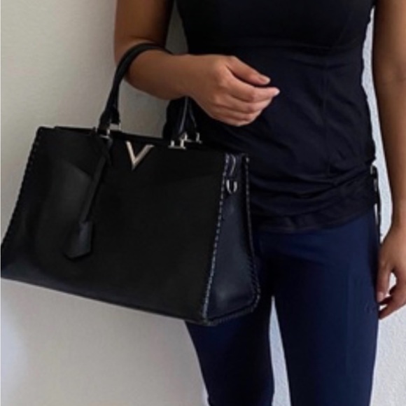 Authentic Louis Vuitton - Picture 6 of 16